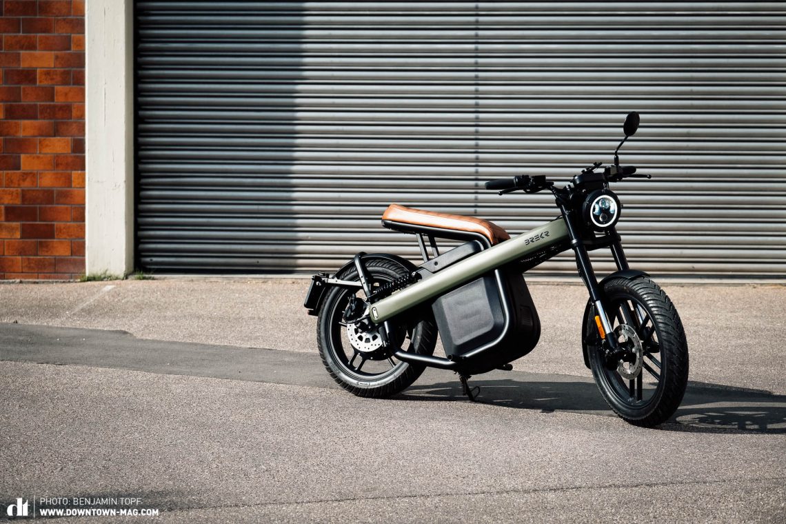 https://downtown-mag.com/wp-content/uploads/sites/7/2022/10/Brekr-Model-B-Electric-E-Urban-Utility-Bike-Moped-Review-Test-038-1140x760.jpg